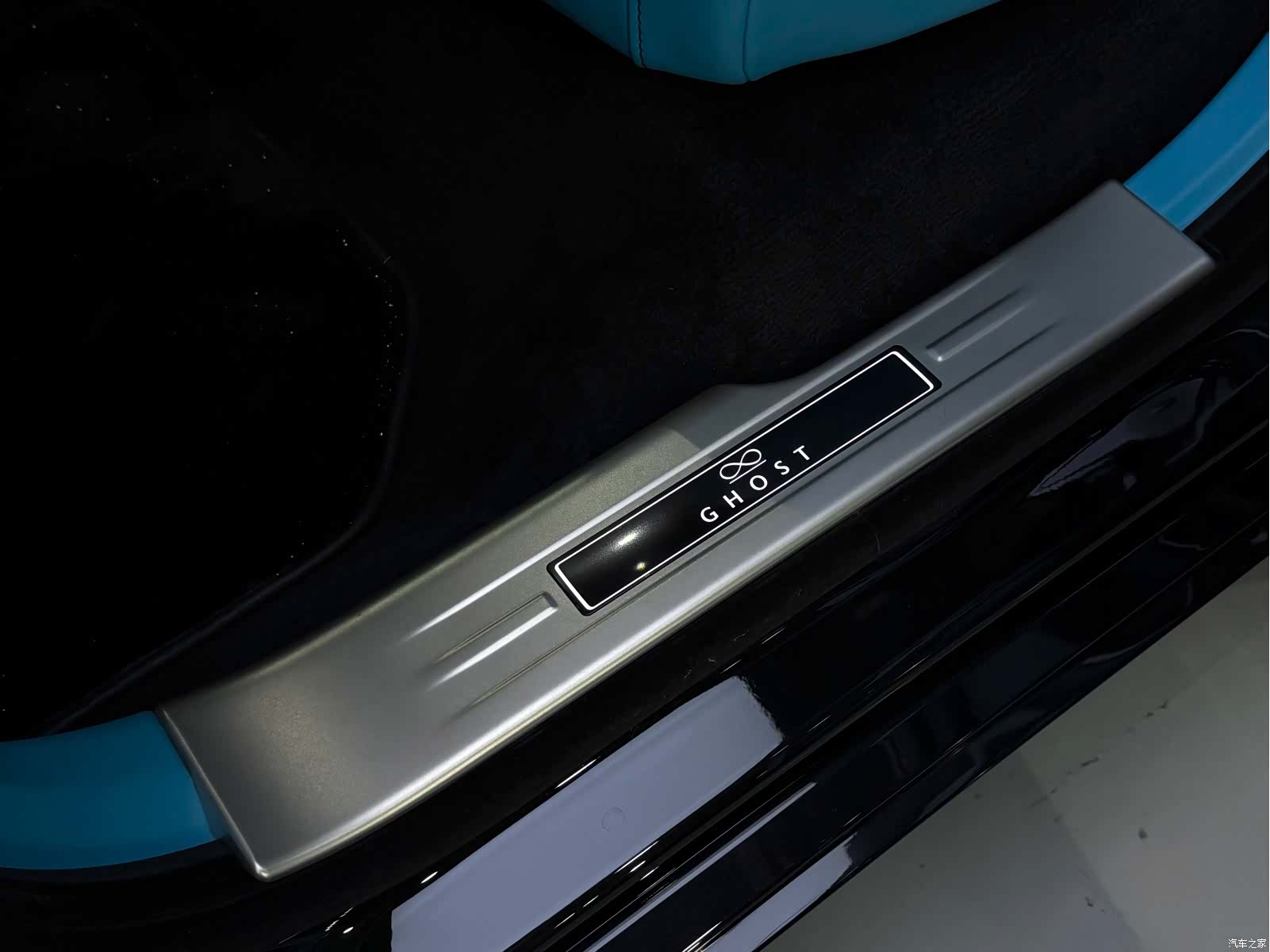 Rolls-Royce Ghost, 2023 25