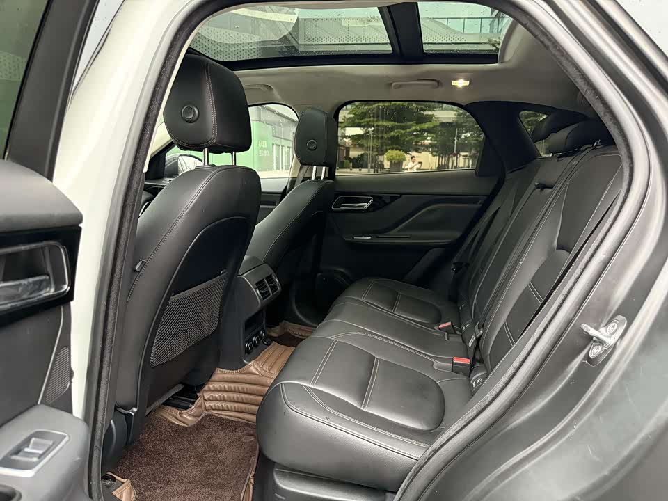 Jaguar F-PACE Jaguar F-PACE