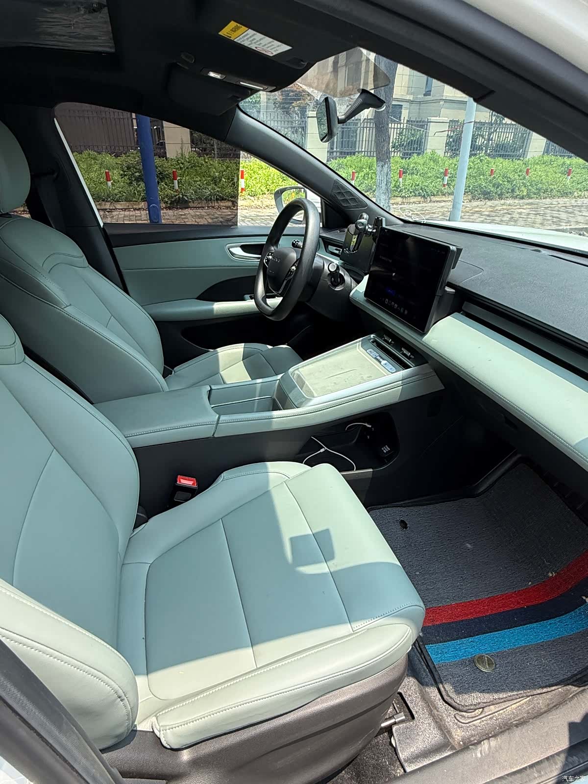 Roewe D6, 2025 13