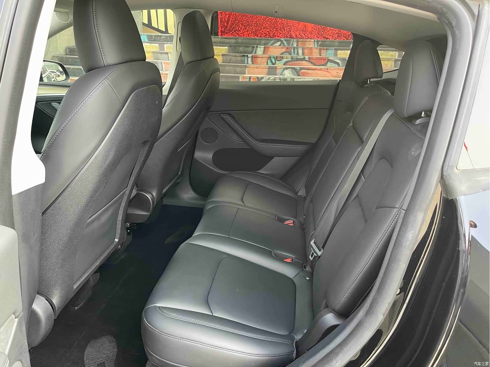 Tesla Model Y, 2023 10