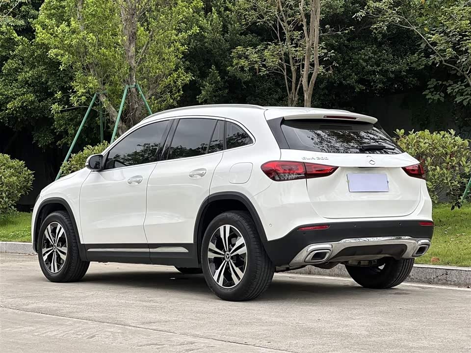Mercedes-Benz GLA