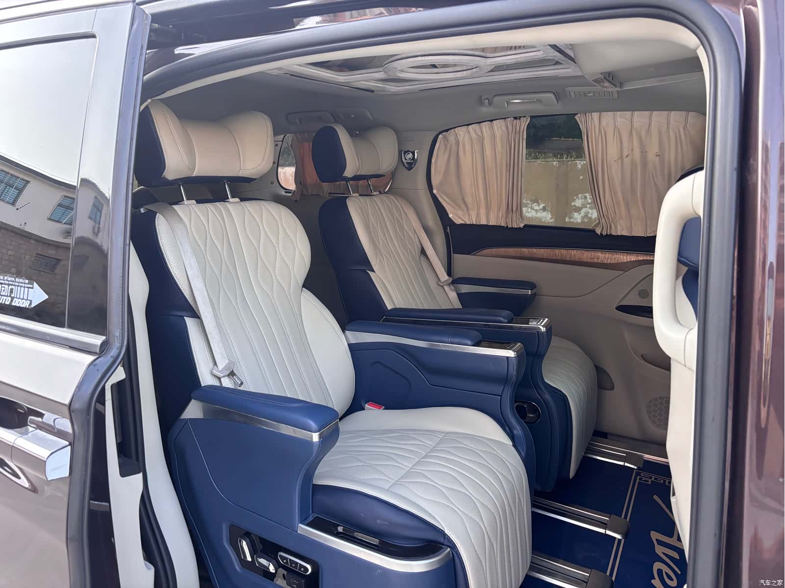 Buick GL8, 2017 13