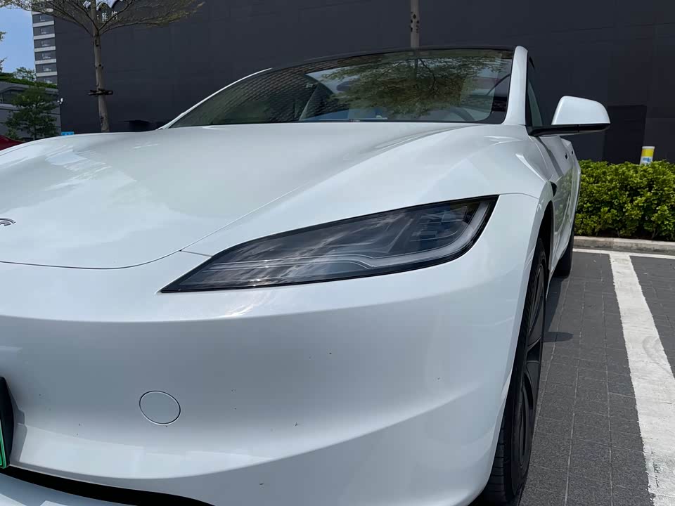 Tesla Model 3 Tesla Model 3