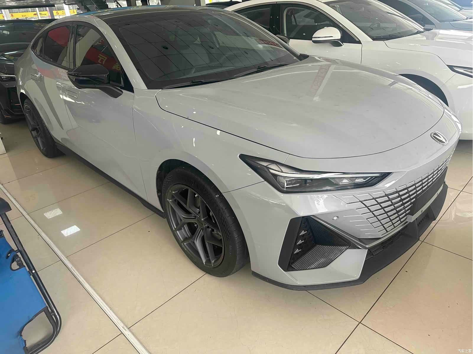 Changan UNI-V, 2022 3