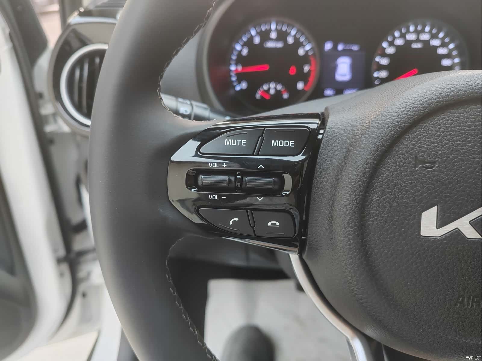 Kia KX1, 2023 14