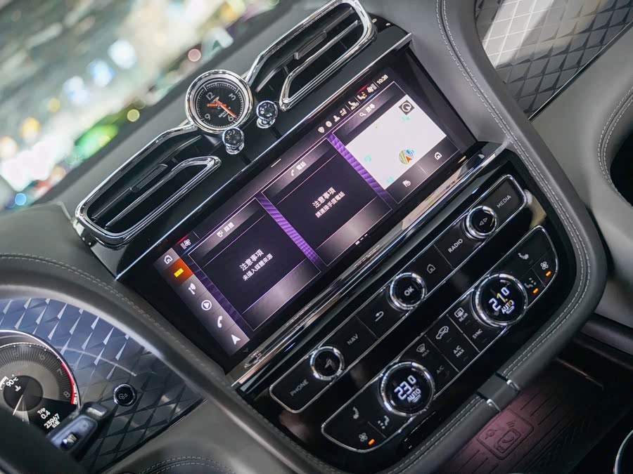 Bentley Bentayga 2022, фото 12