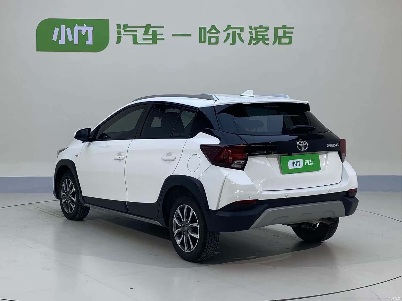 Toyota YARiS L, 2022 все фото