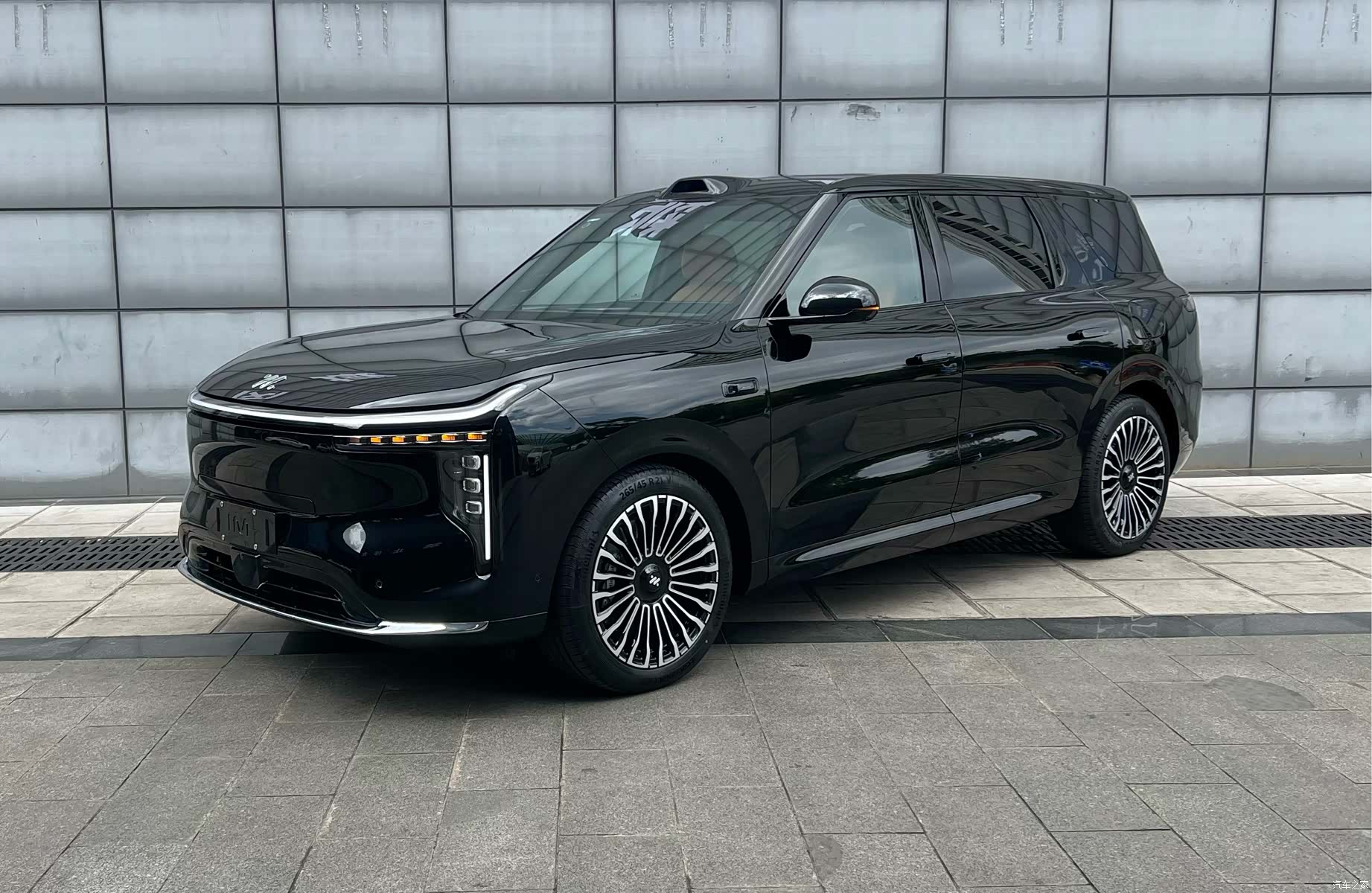 IM Motors LS8, 2026 13