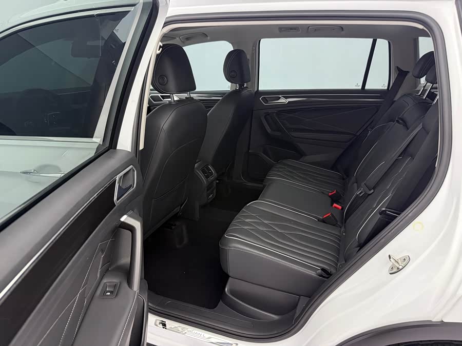 Volkswagen Tiguan L 2022, фото 15