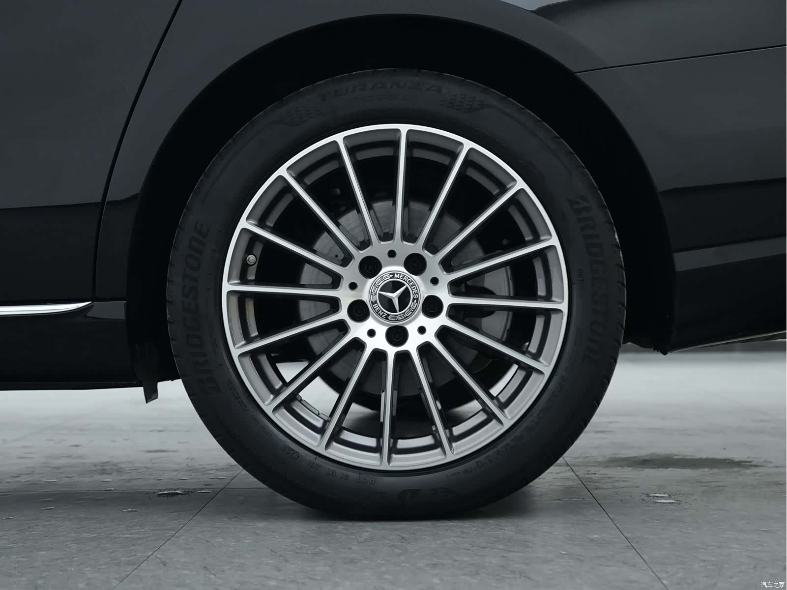 Mercedes-Benz E-Class, 2022 9