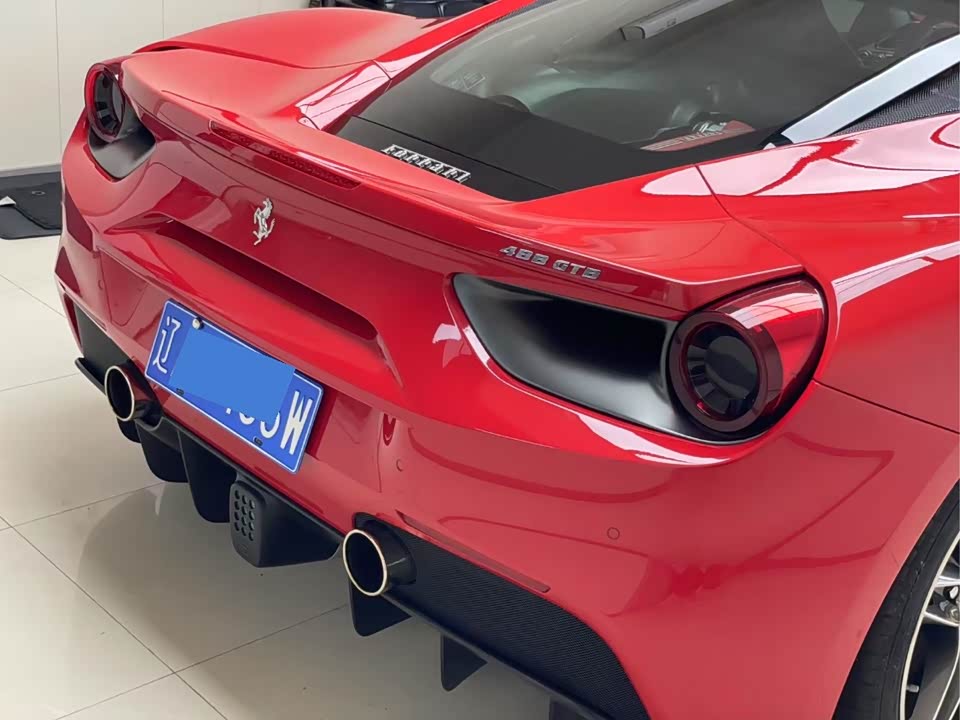 Ferrari 488