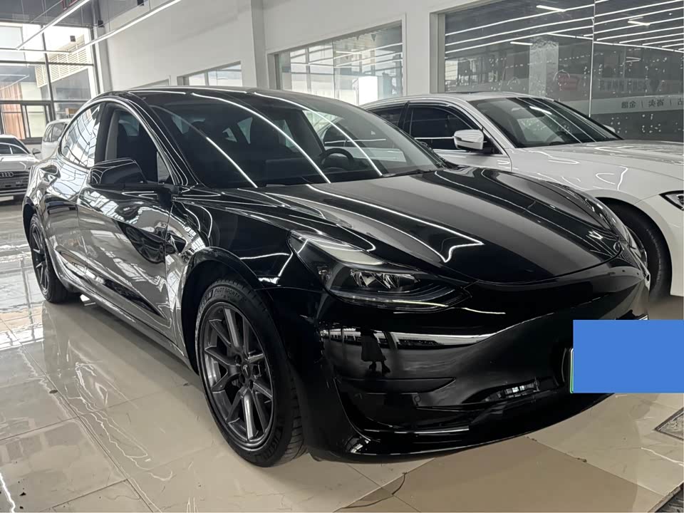 Tesla Model 3 Tesla Model 3