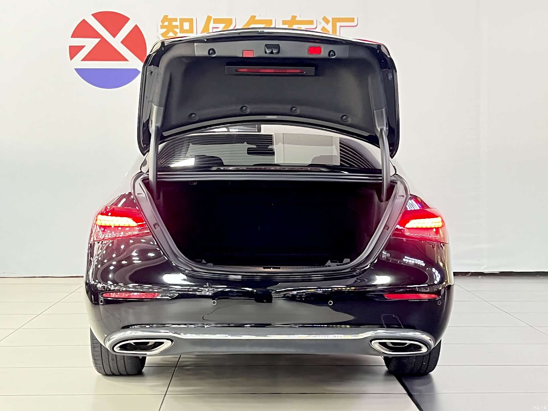 Mercedes-Benz E-Class, 2022 11