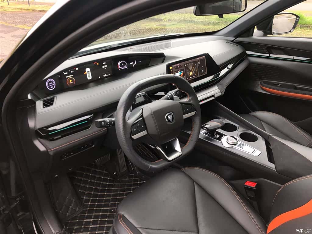 Changan UNI-V, 2022 16