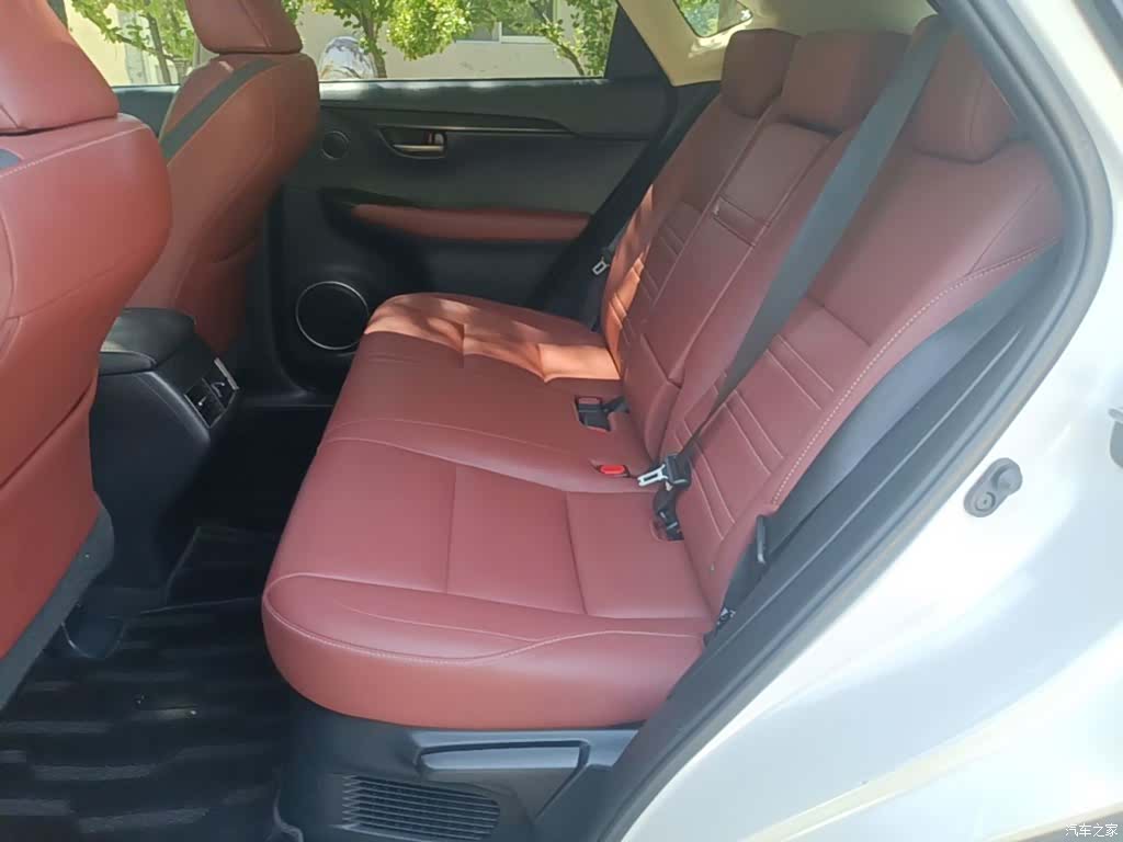 Lexus NX, 2015 17