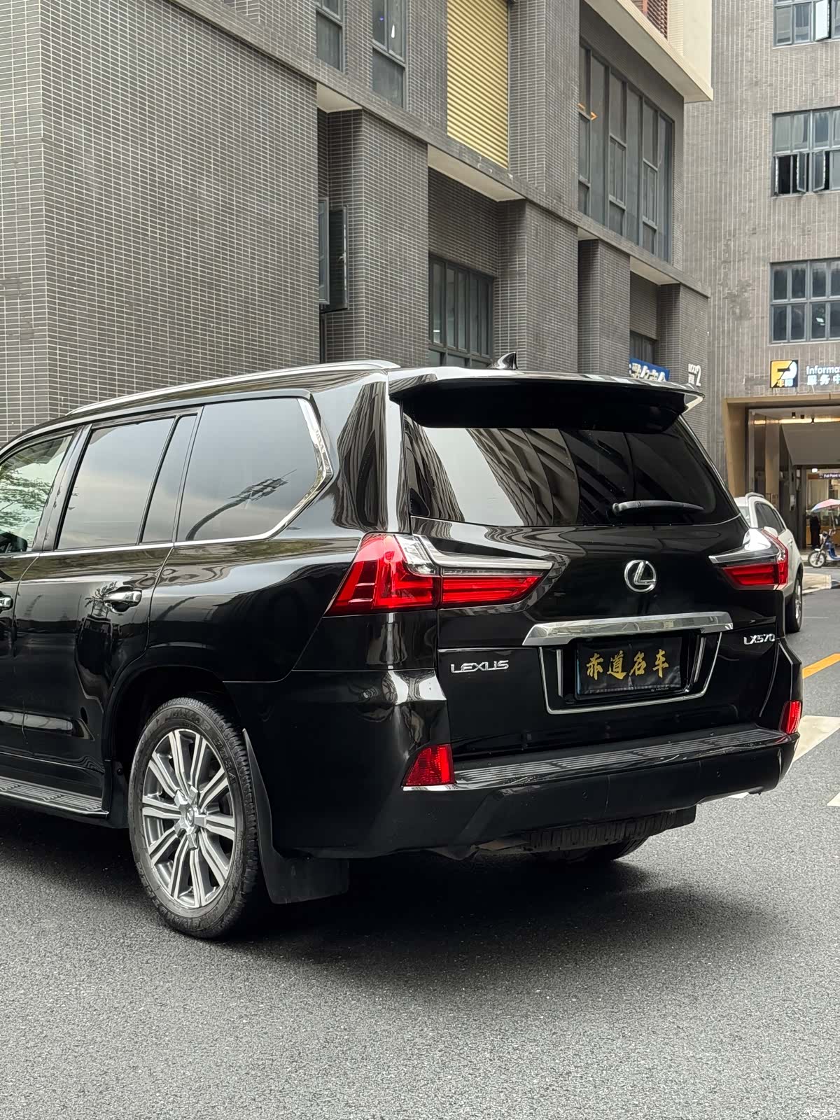 Lexus LX, 2016 все фото
