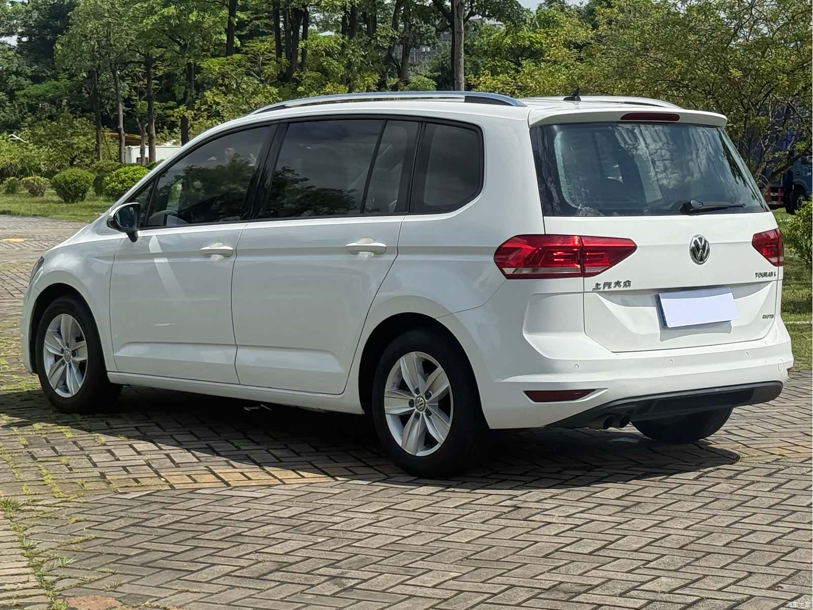 Volkswagen L, 2017 11