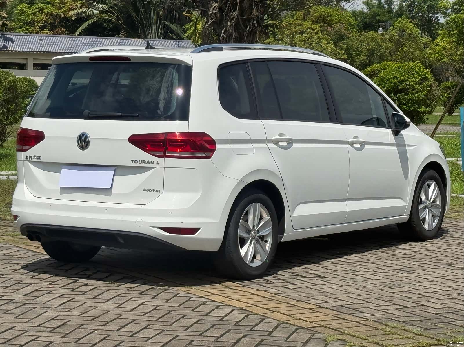 Volkswagen L, 2017 10