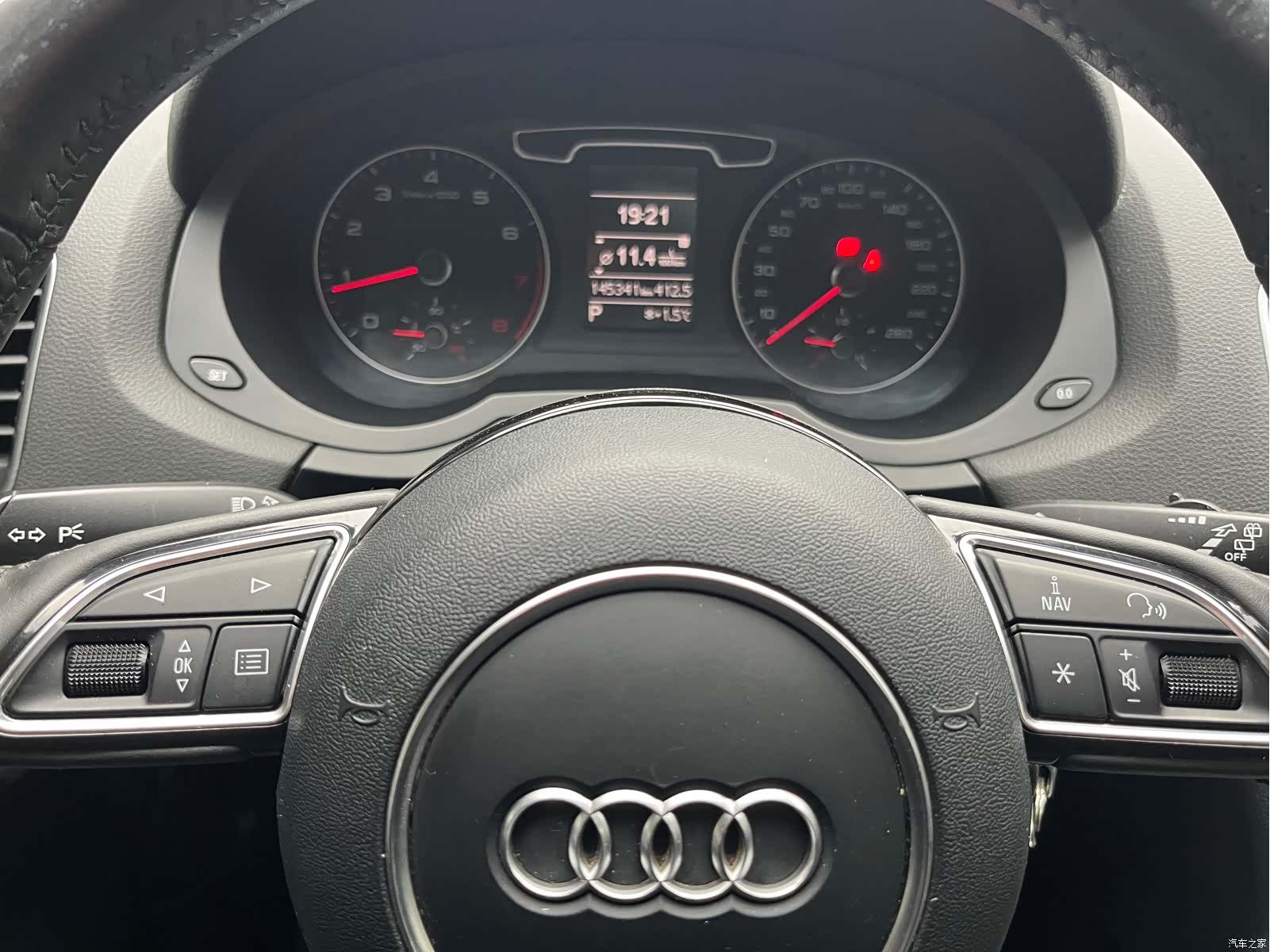 Audi Q3, 2014 16