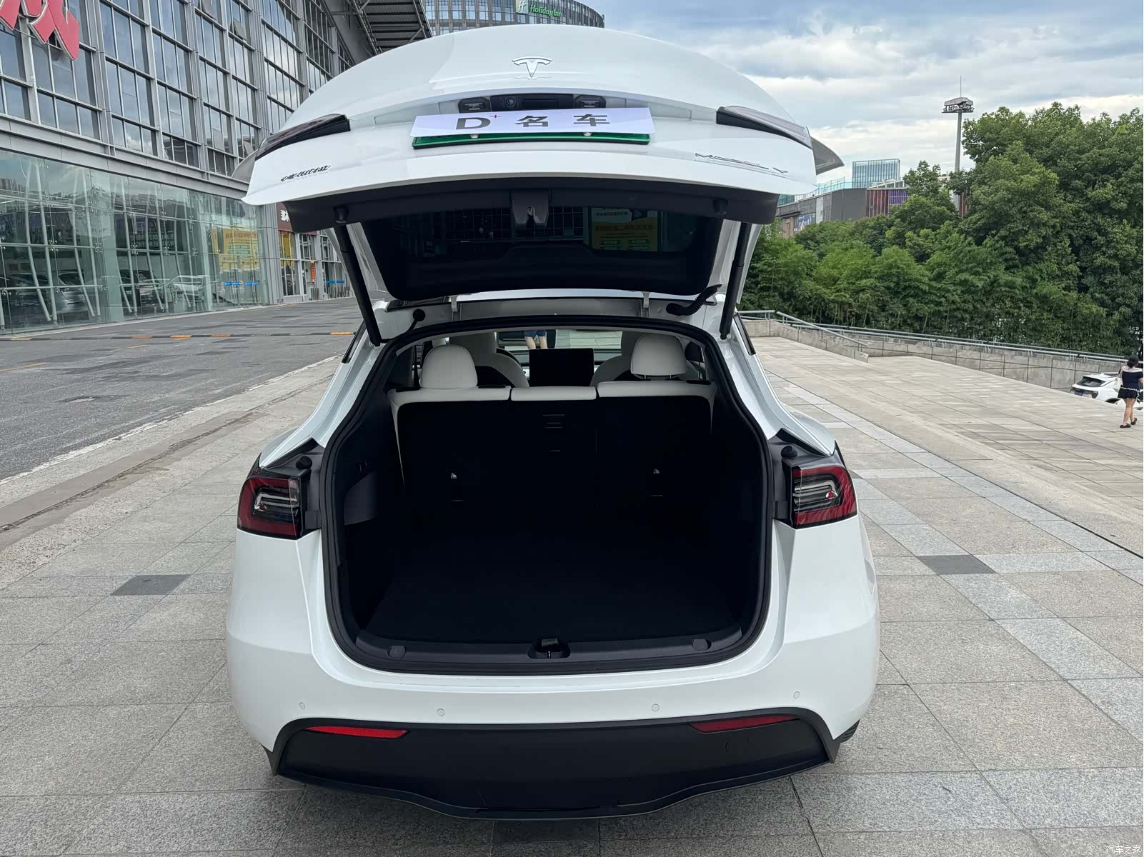 Tesla Model Y, 2021 13