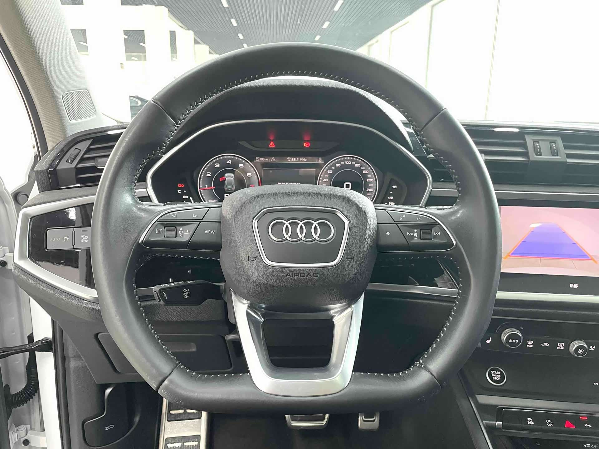 Audi Q3, 2022 8