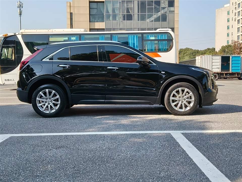 Cadillac XT4