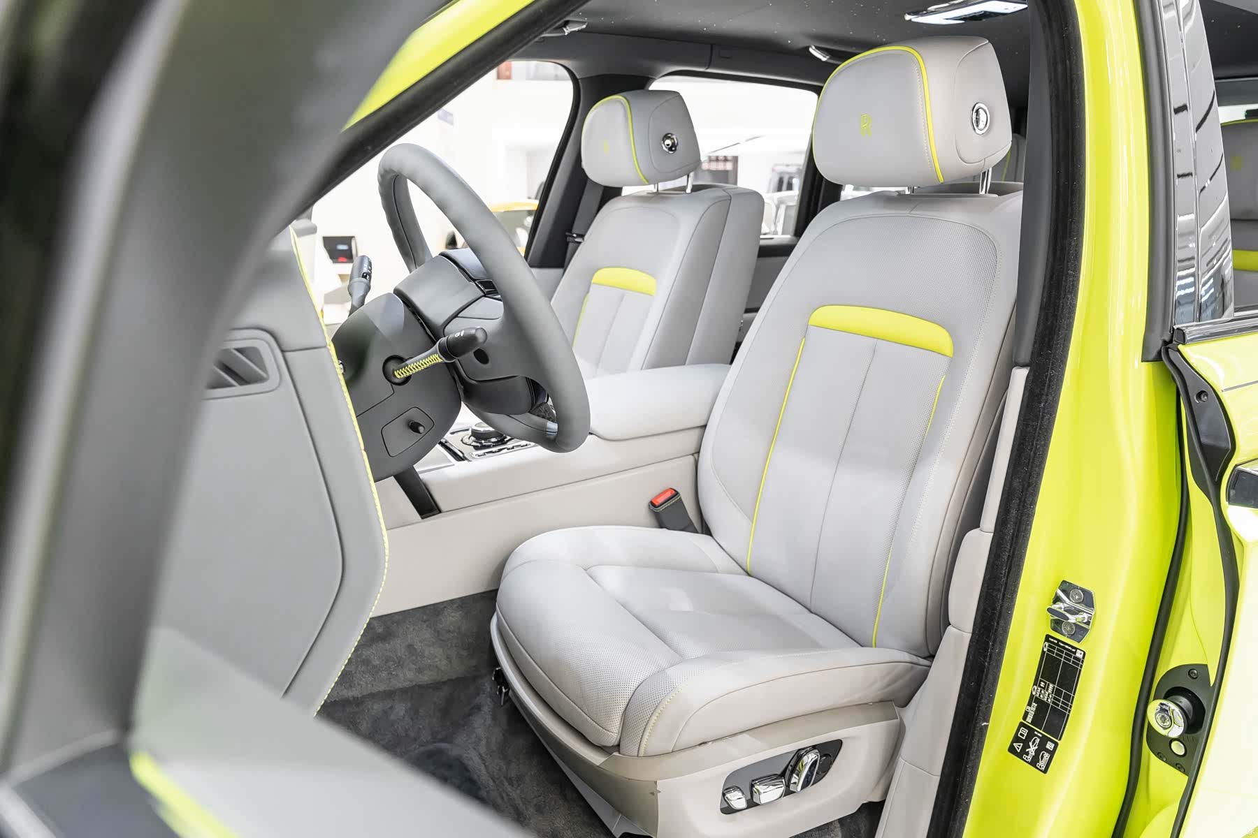 Rolls-Royce Cullinan, 2024 11