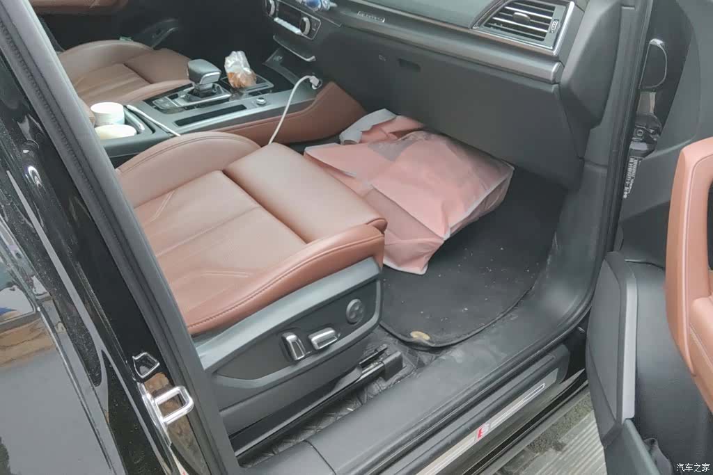 Audi Q5L, 2024 8