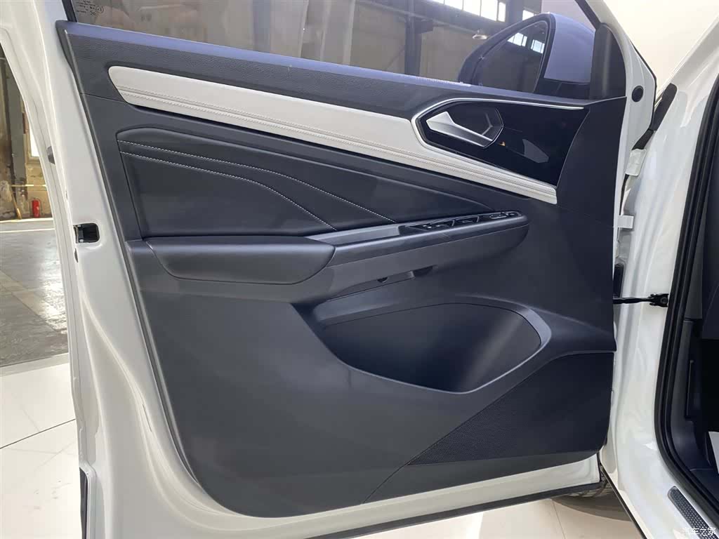 Volkswagen VS5, 2023 9