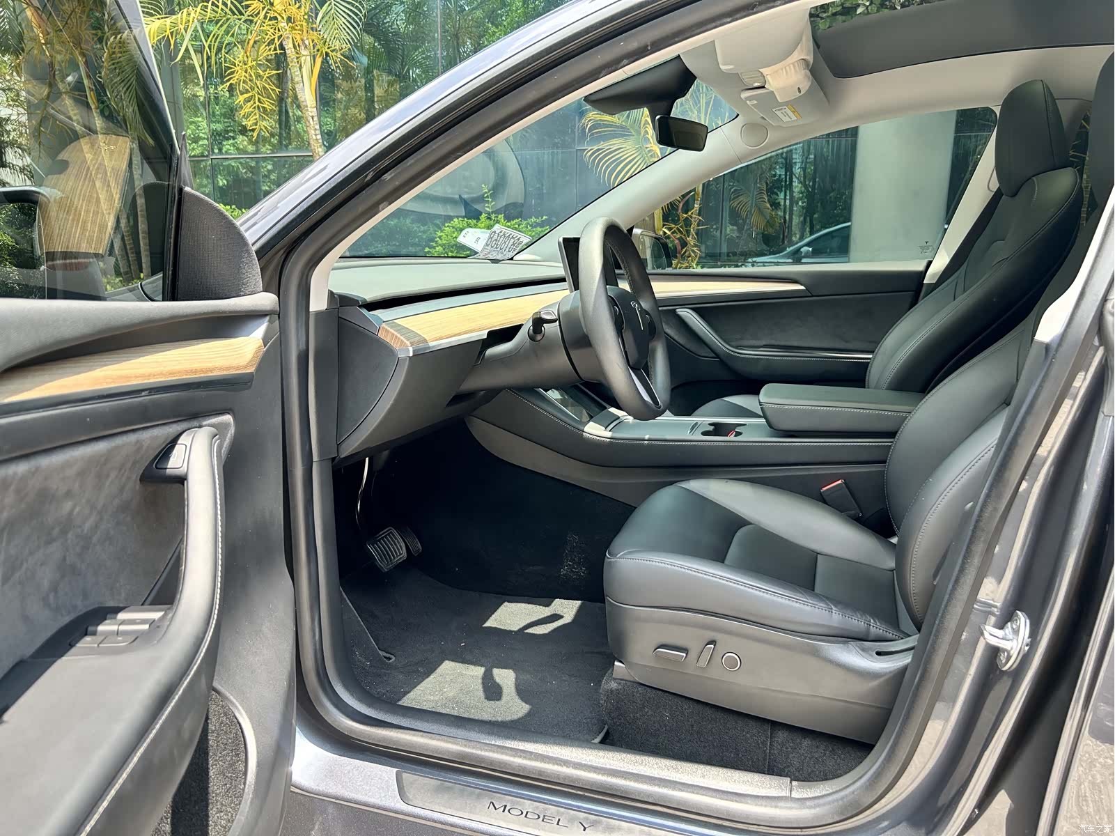 Tesla Model Y, 2022 4