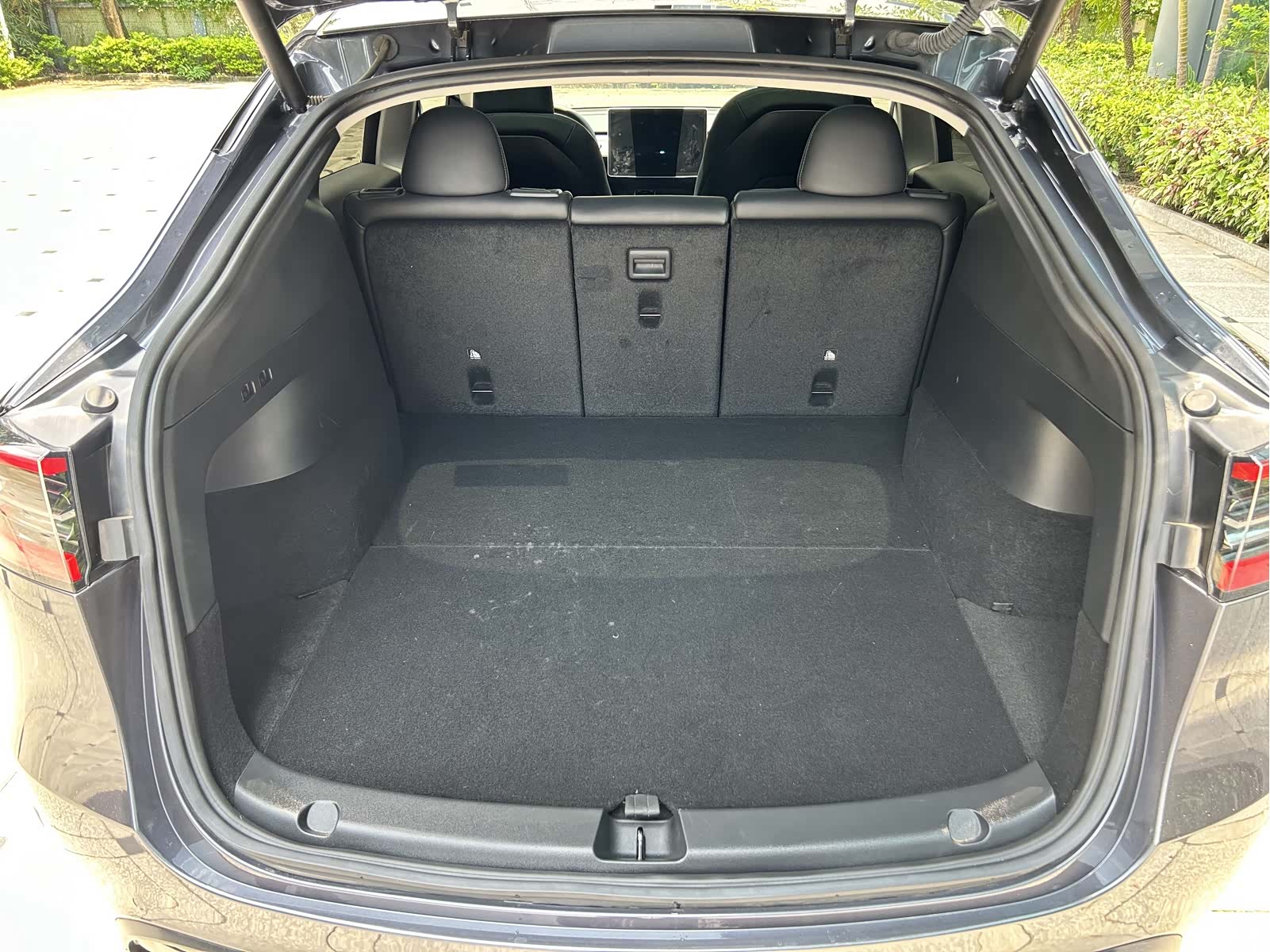 Tesla Model Y, 2022 17