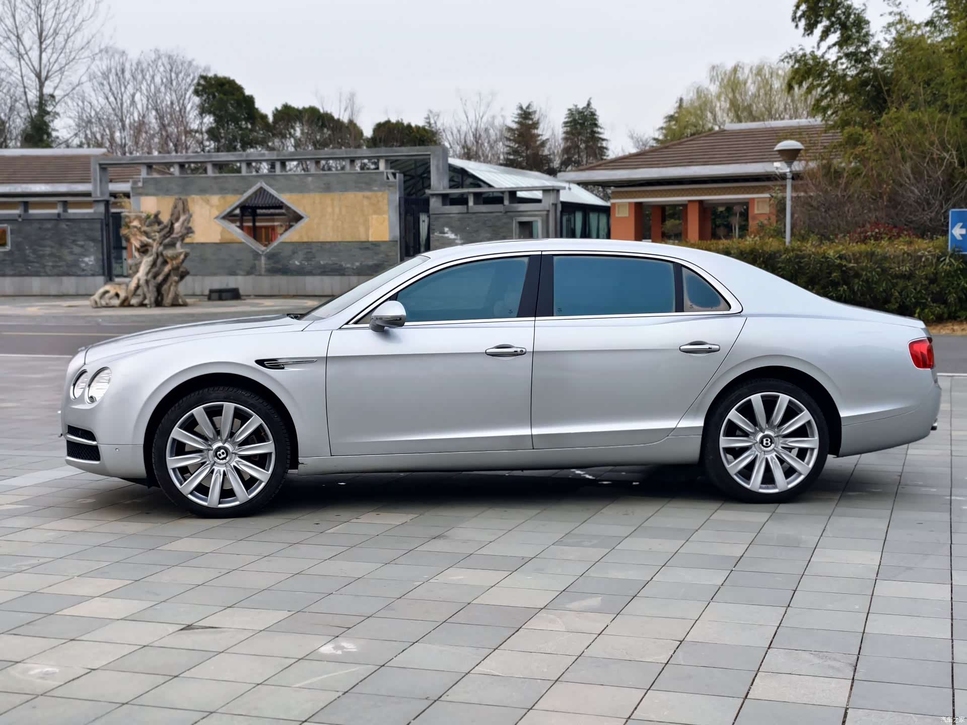 Bentley Flying Spur, 2016 7