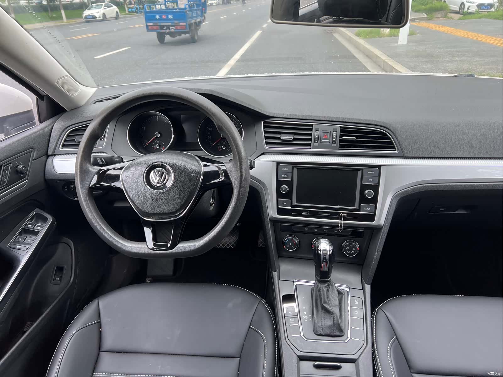 Volkswagen Lamando, 2018 11