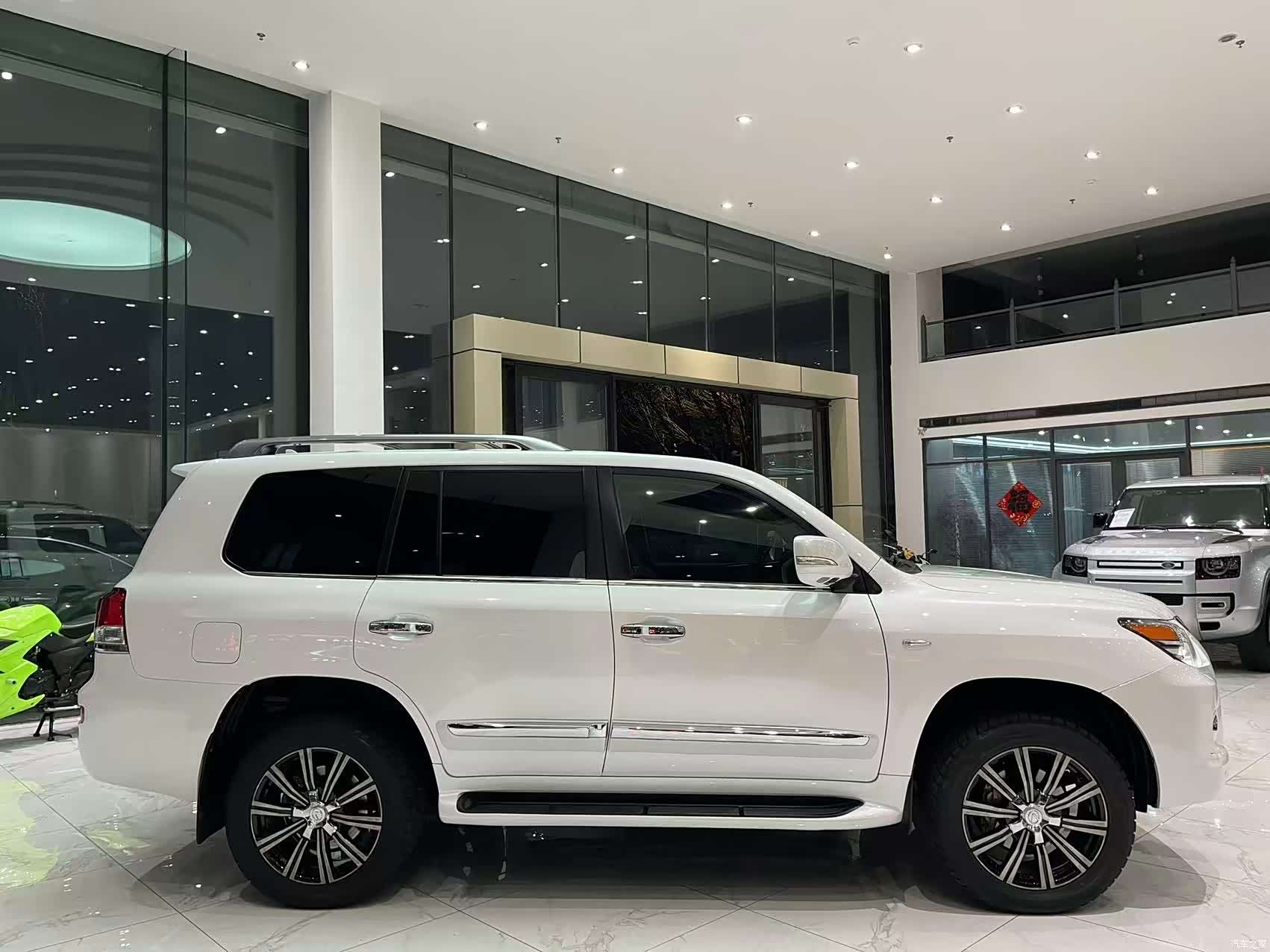 Lexus LX, 2012 все фото
