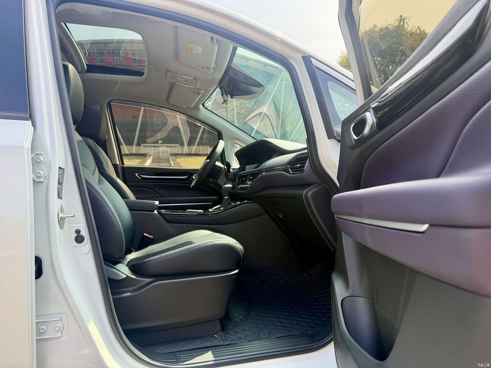 Trumpchi M6, 2025 10