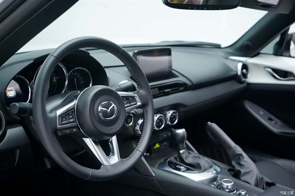 Mazda MX-5, 2023 3