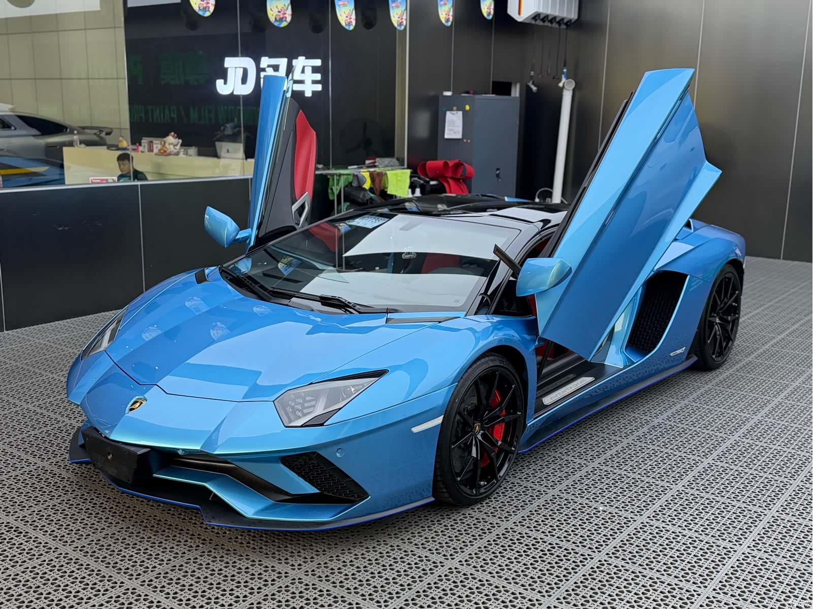 Lamborghini Aventador