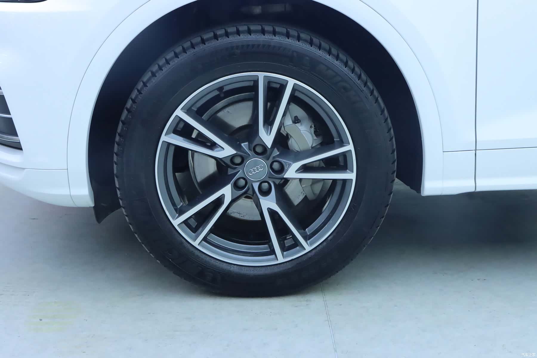 Audi Q5L, 2019 4