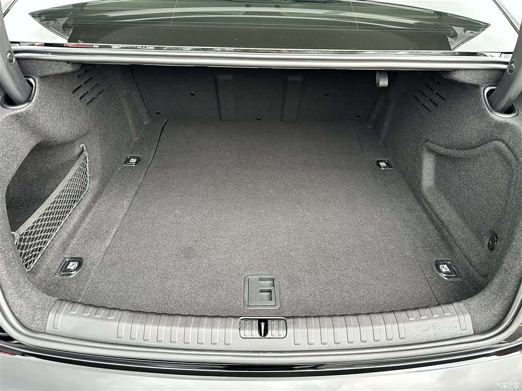Audi A6L, 2025 8