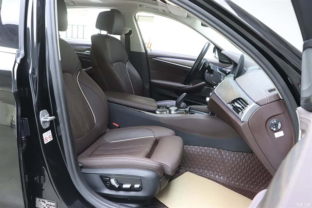 BMW 5 Series, 2022 19