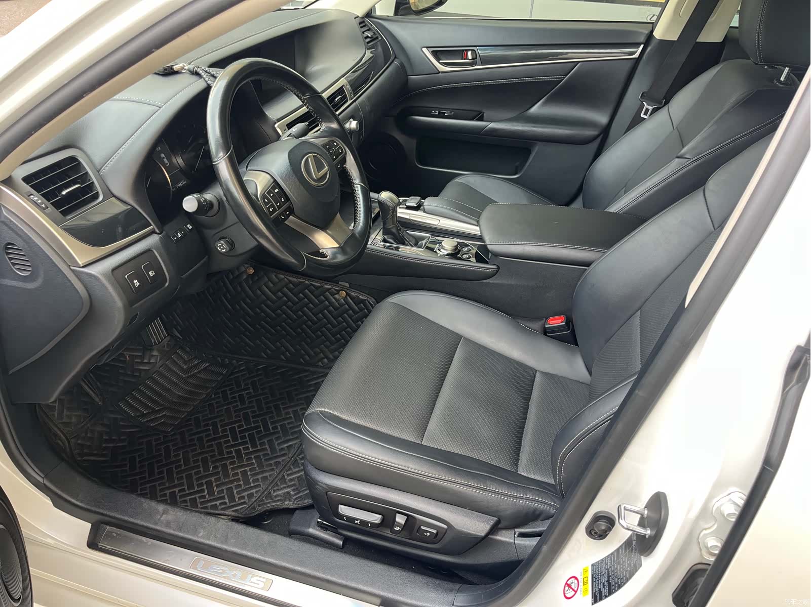 Lexus GS, 2017 9
