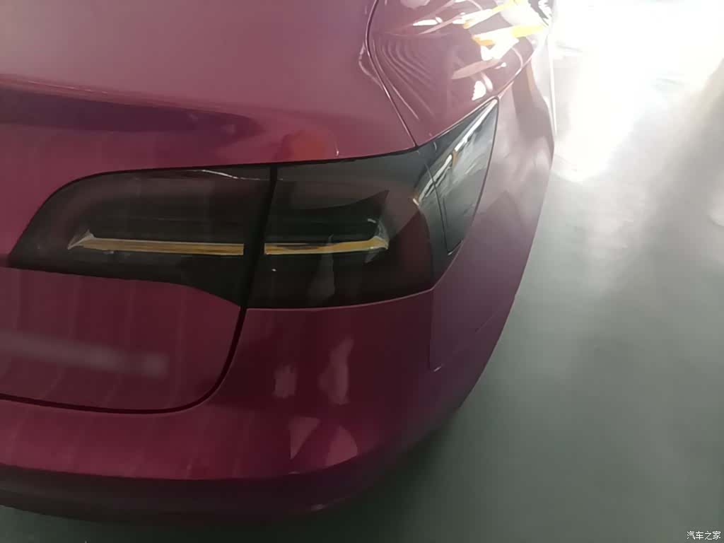 Tesla Model 3, 2021 24