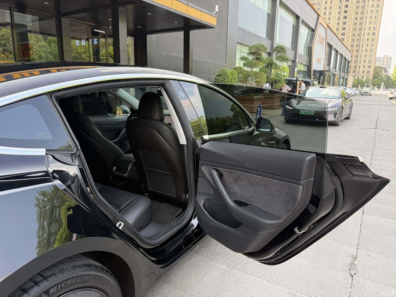 Tesla Model 3, 2019 21