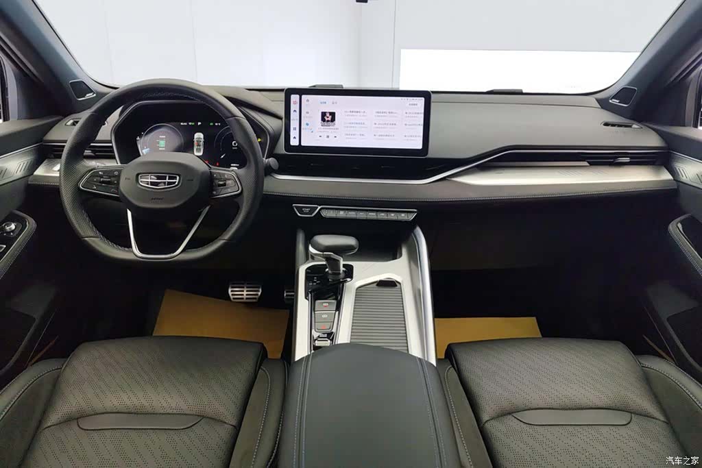 Geely Preface, 2025 12
