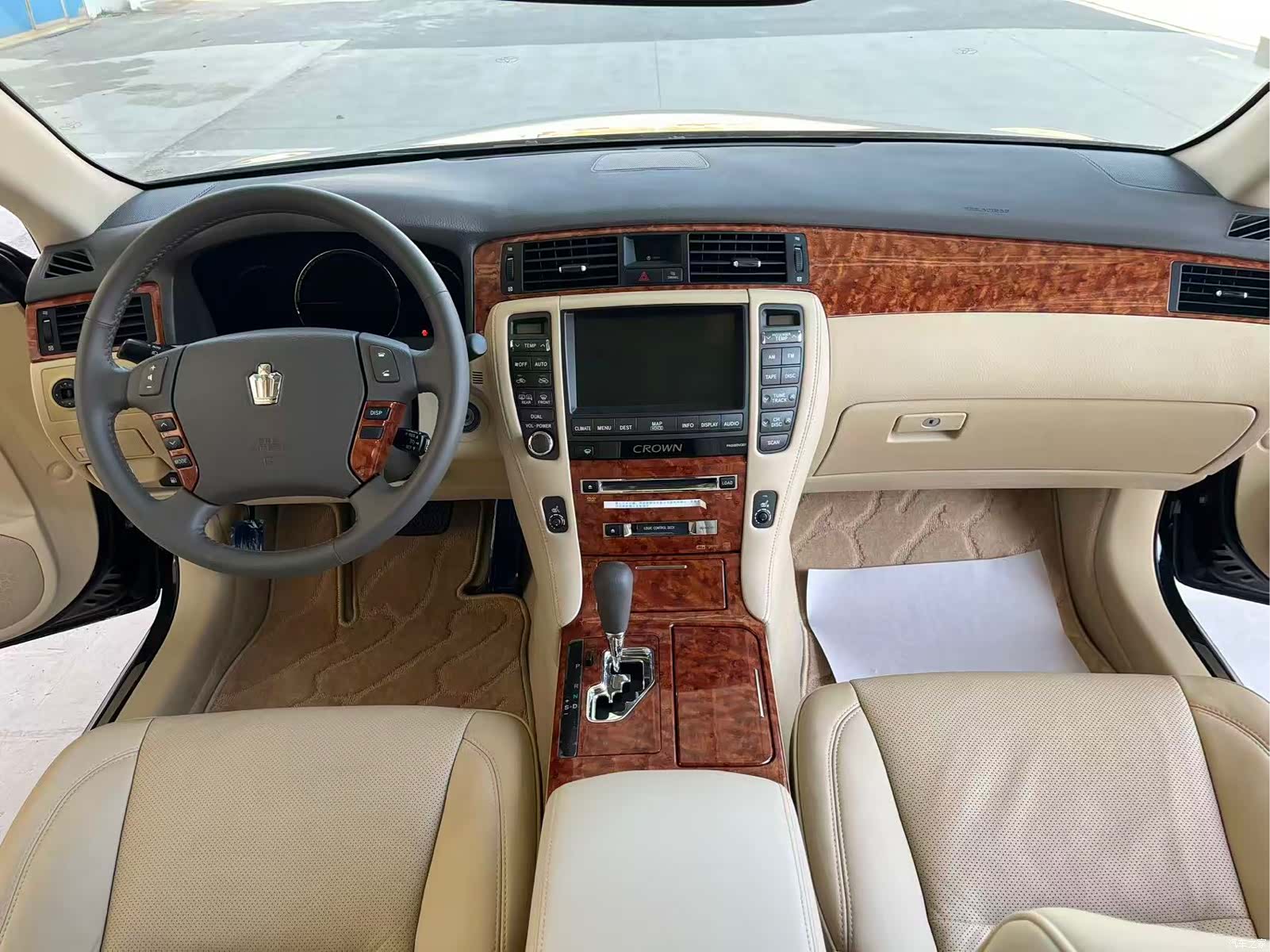 Toyota Crown, 2009 10