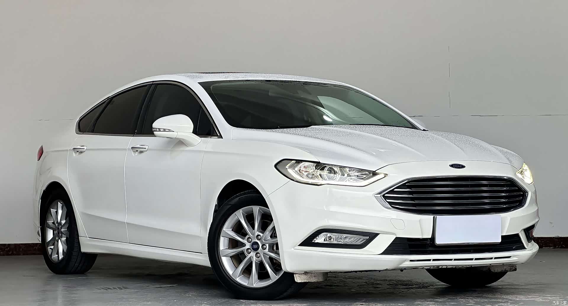 Ford Mondeo, 2016 3