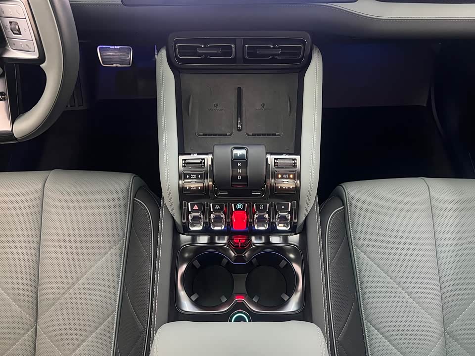 BYD Leopard 5 BYD Leopard 5