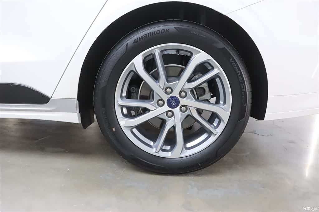 Ford Mondeo, 2024 31