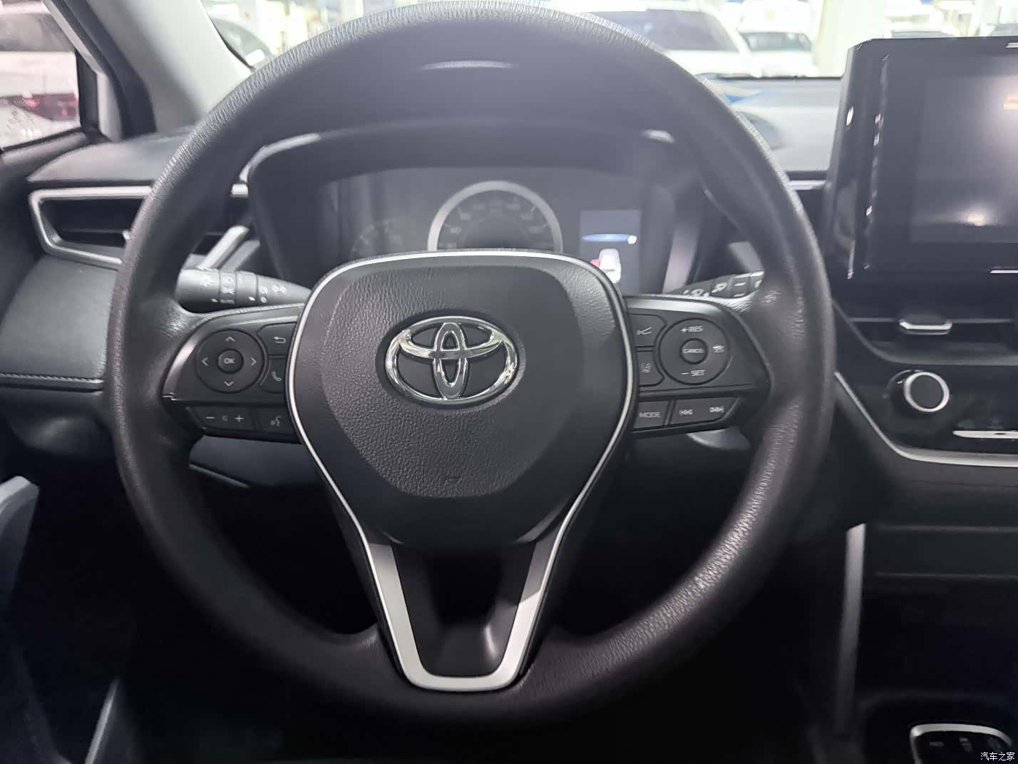 Toyota Frontlander, 2023 12