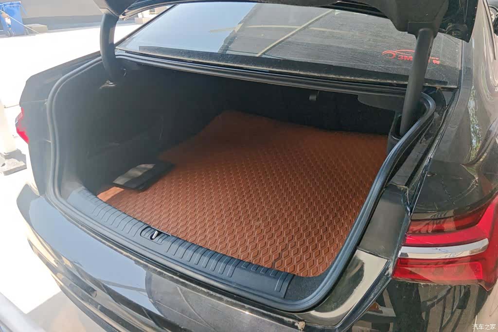 Audi A6L, 2022 4